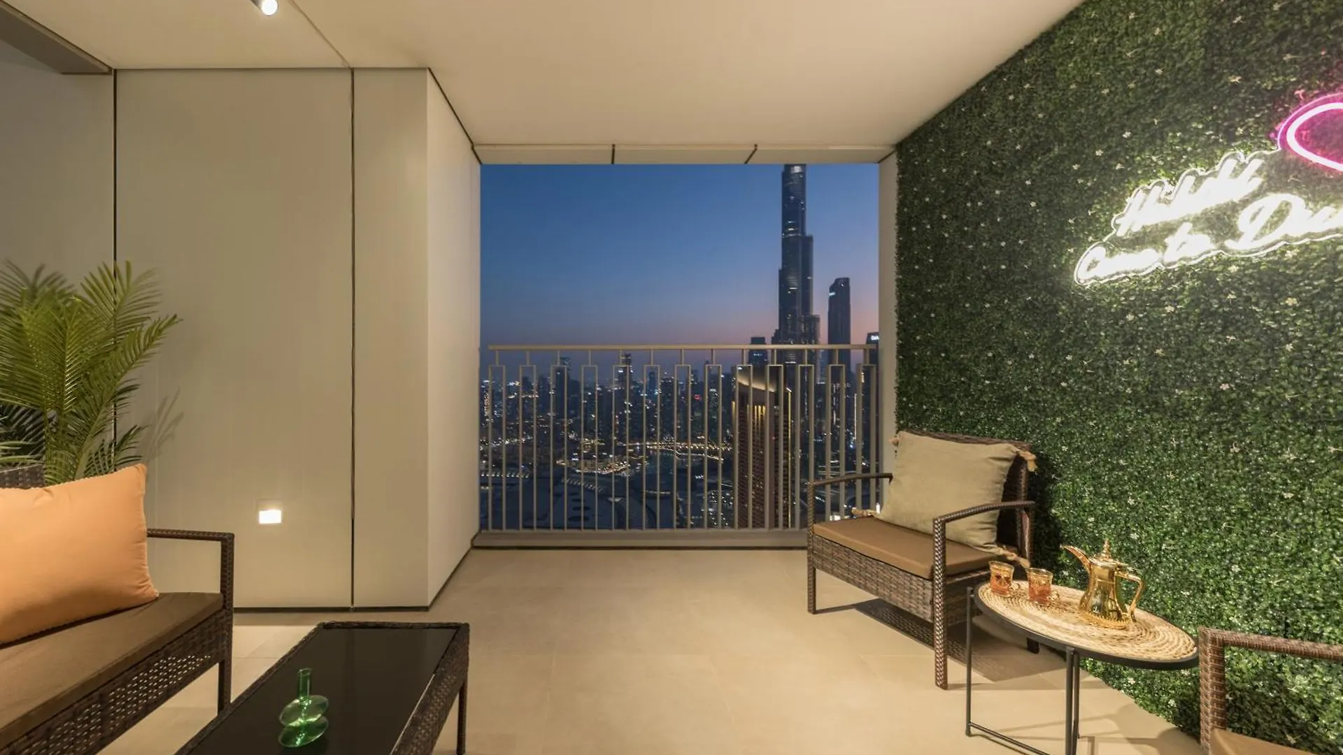 3Br And Maids Burj Khalifa And Fountain View For 8 Guests Apartment Dubai