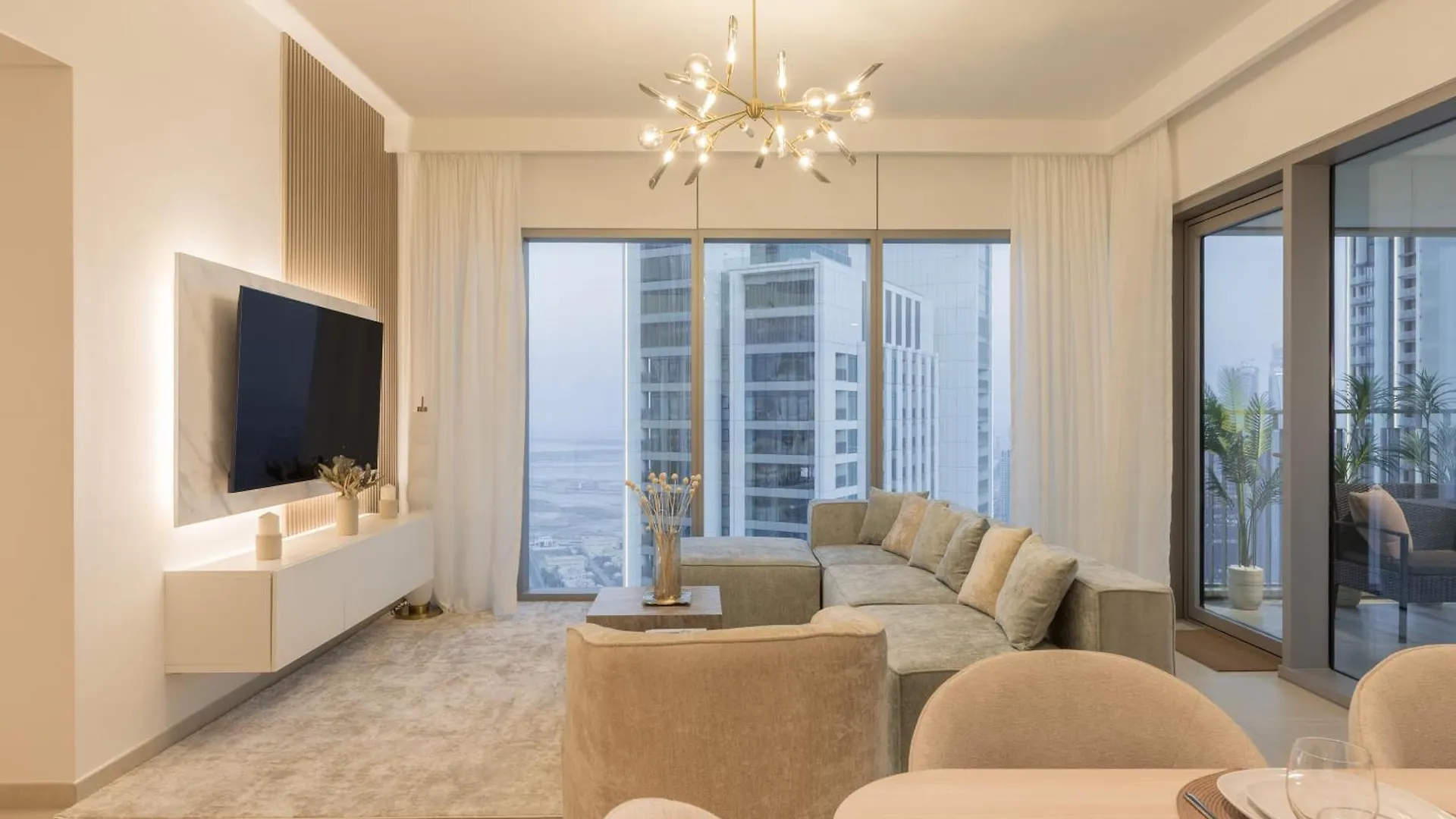 3Br And Maids Burj Khalifa And Fountain View For 8 Guests Apartment Dubai